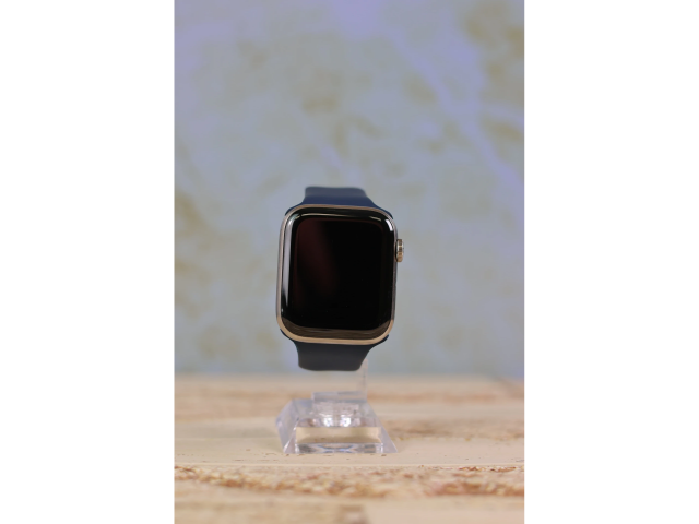 Apple Apple Watch Series 6  Titanium - 100% akku