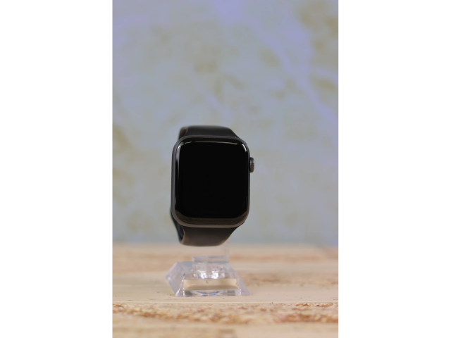 Apple Apple Watch Series 6  Space Gray -83% akku 