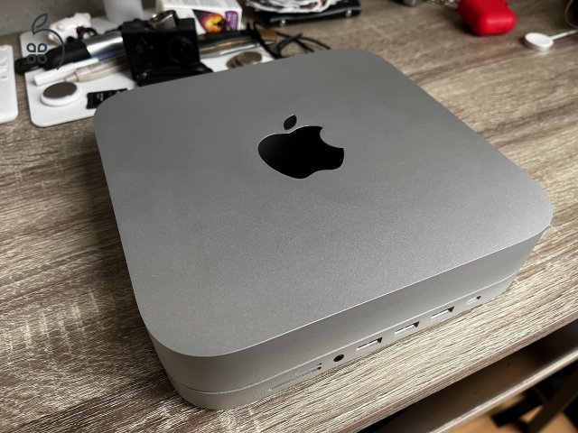 Garanciális Mac Mini M2/8GB/256GB + Satechi NVMe SSD HUB