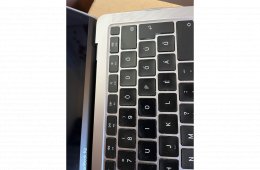 M1 Macbook Air, 8G RAM, 256G SSD