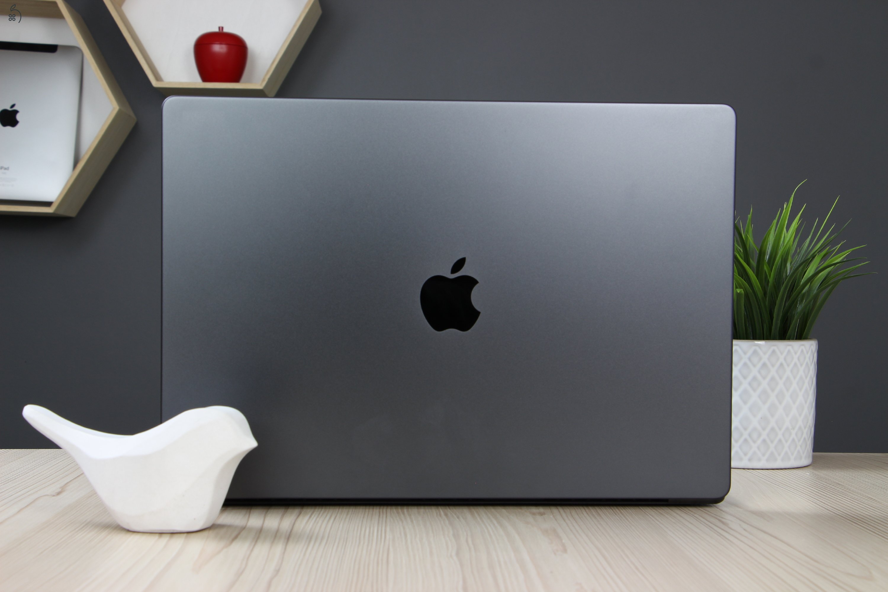 Apple Macbook Pro 16