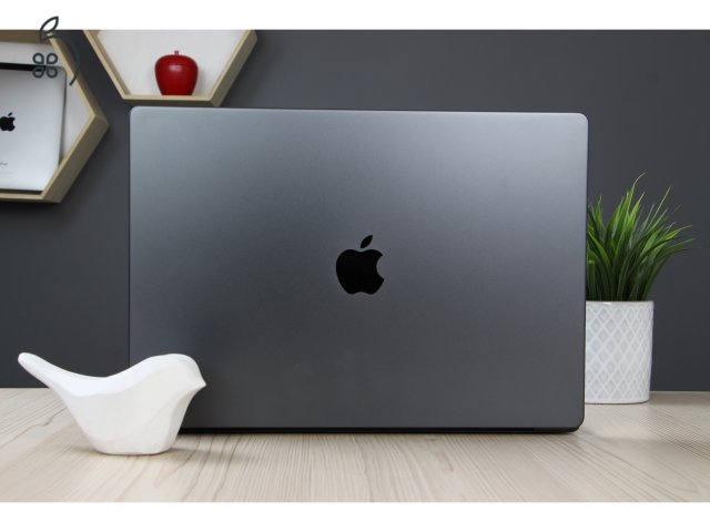 Apple Macbook Pro 16