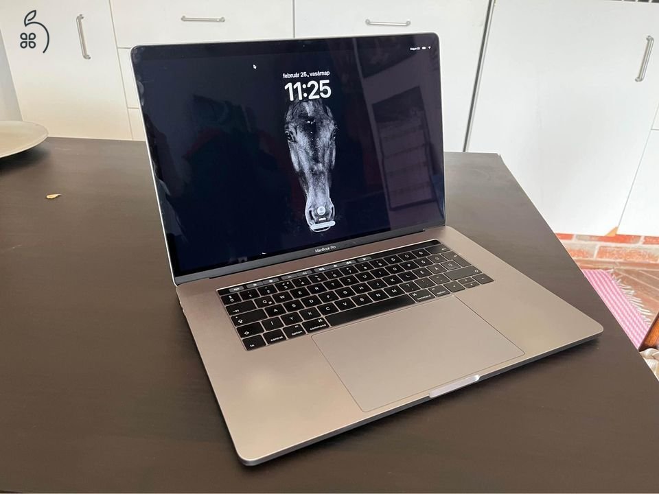 Macbook pro/ 2019 / 15” / i7 / 32GB / 500GB ssd