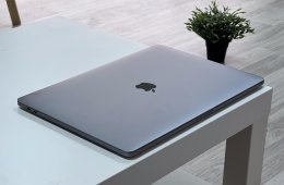 MacBook Pro 2017 15 256GB 2 ÉV Garanciával Számlával