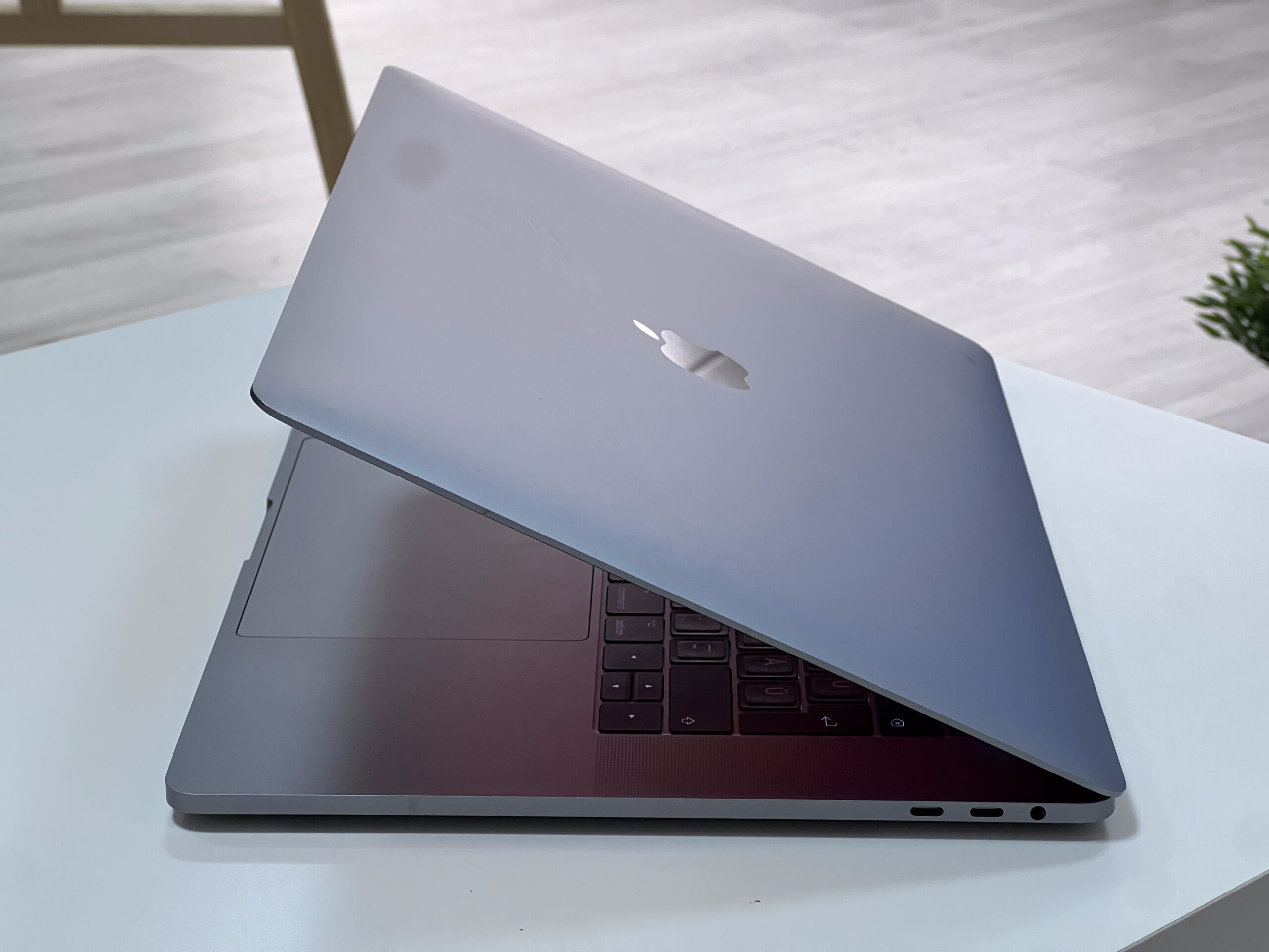 MacBook Pro 2017 15 256GB 2 ÉV Garanciával Számlával