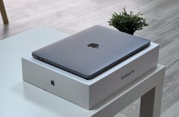 Hibátlan MacBook Pro 2020 13 M1 256GB 2 ÉV Garanciával Számlával Aksi 97%