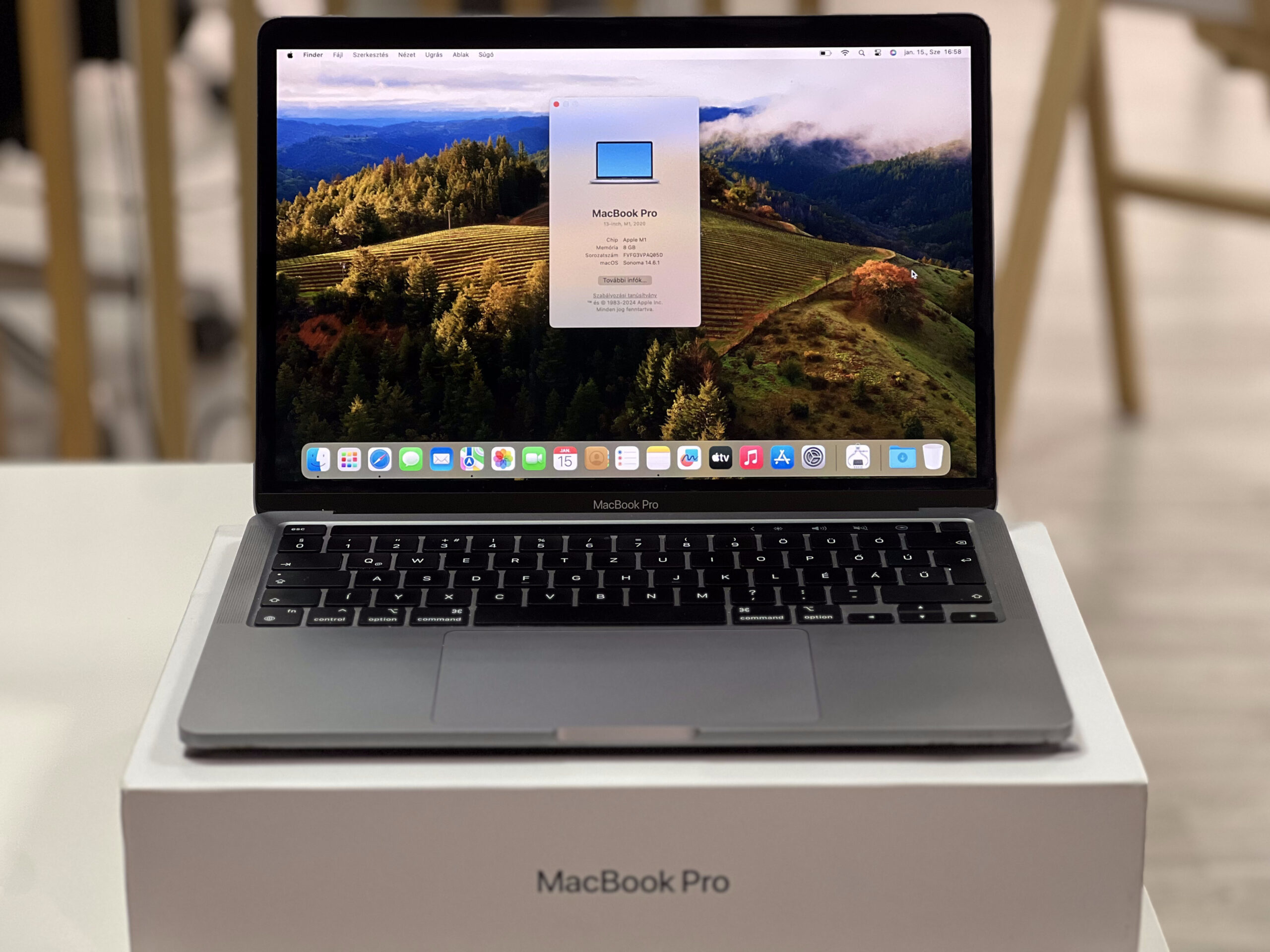 Hibátlan MacBook Pro 2020 13 M1 256GB 2 ÉV Garanciával Számlával Aksi 97%