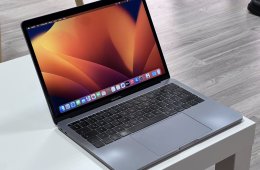 MacBook Pro 2017 13 256GB 2 ÉV Garanciával Számlával