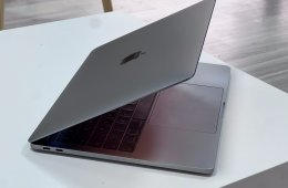 MacBook Pro 2017 13 256GB 2 ÉV Garanciával Számlával