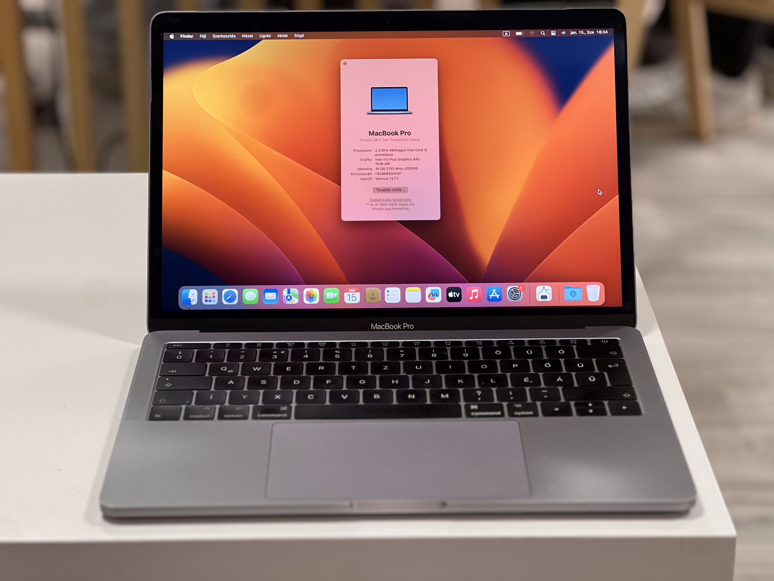 MacBook Pro 2017 13 256GB 2 ÉV Garanciával Számlával