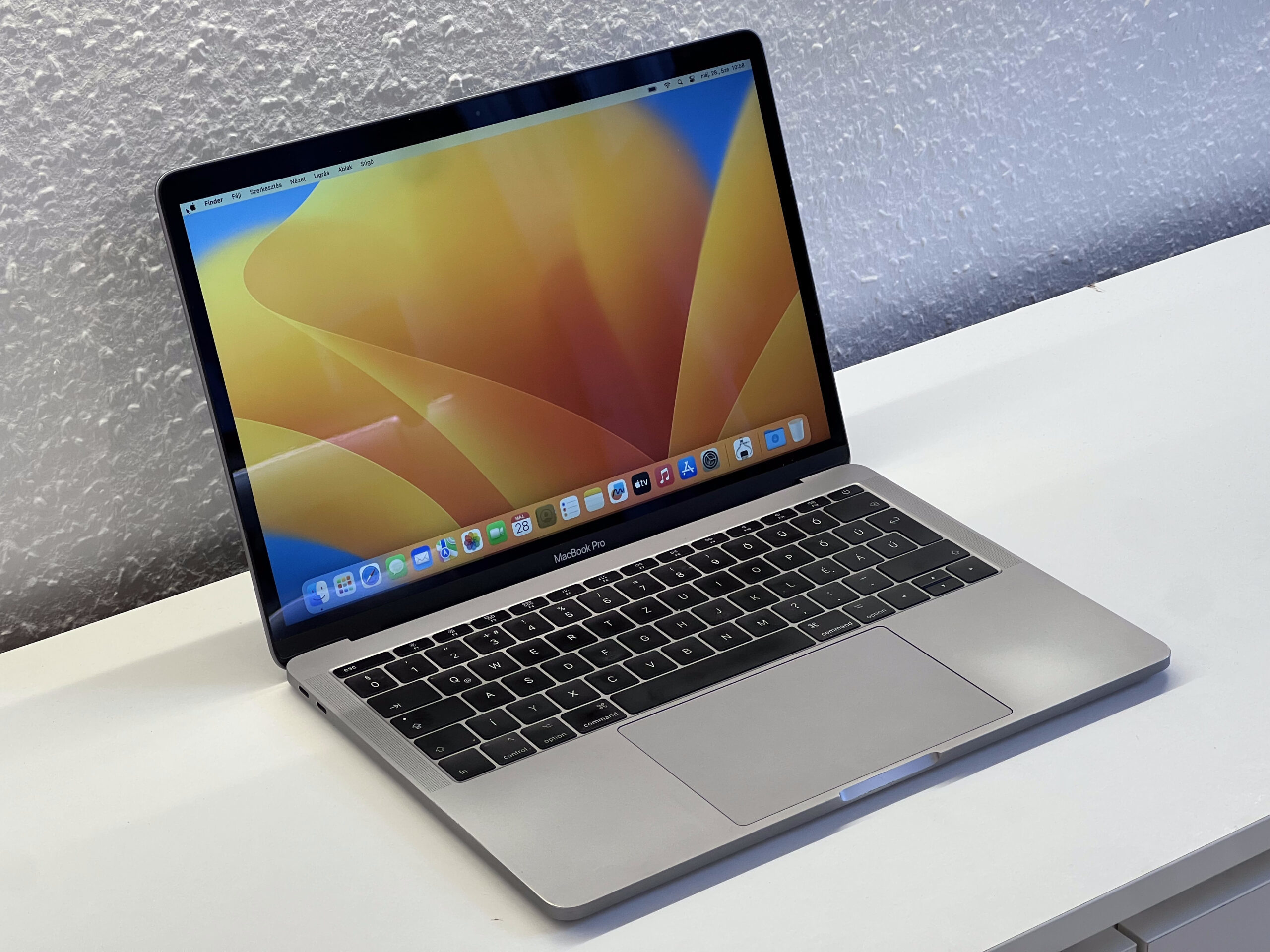 MacBook Pro 2017 13 256GB 2 ÉV Garanciával Számlával Aksi 100%