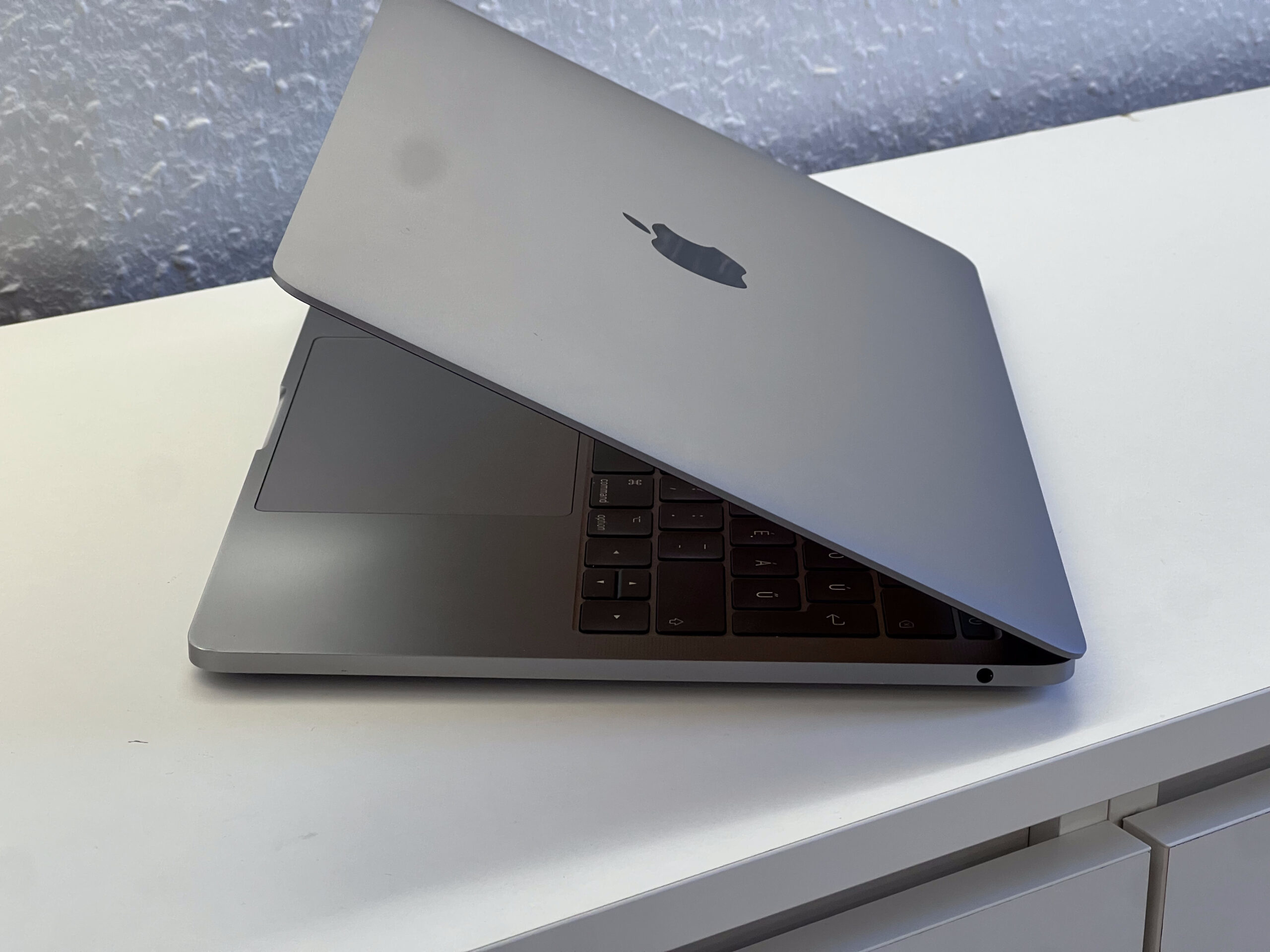 MacBook Pro 2017 13 256GB 2 ÉV Garanciával Számlával Aksi 100%