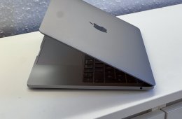MacBook Pro 2017 13 256GB 2 ÉV Garanciával Számlával Aksi 100%