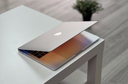 Hibátlan MacBook Pro 2017 13 128GB 2 ÉV Garanciával Számlával