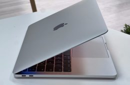 Hibátlan MacBook Pro 2017 13 128GB 2 ÉV Garanciával Számlával