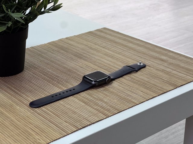 Apple Watch S5 Space Gray 40MM 2 ÉV Garanciával Számlával