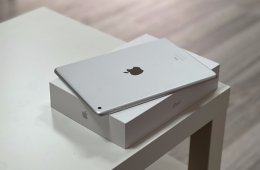 Hibátlan iPad 8th Generáció Silver 128GB 2 Év Garanciával Számlával