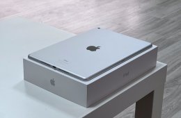 Hibátlan iPad 8th Generáció Silver 128GB 2 Év Garanciával Számlával