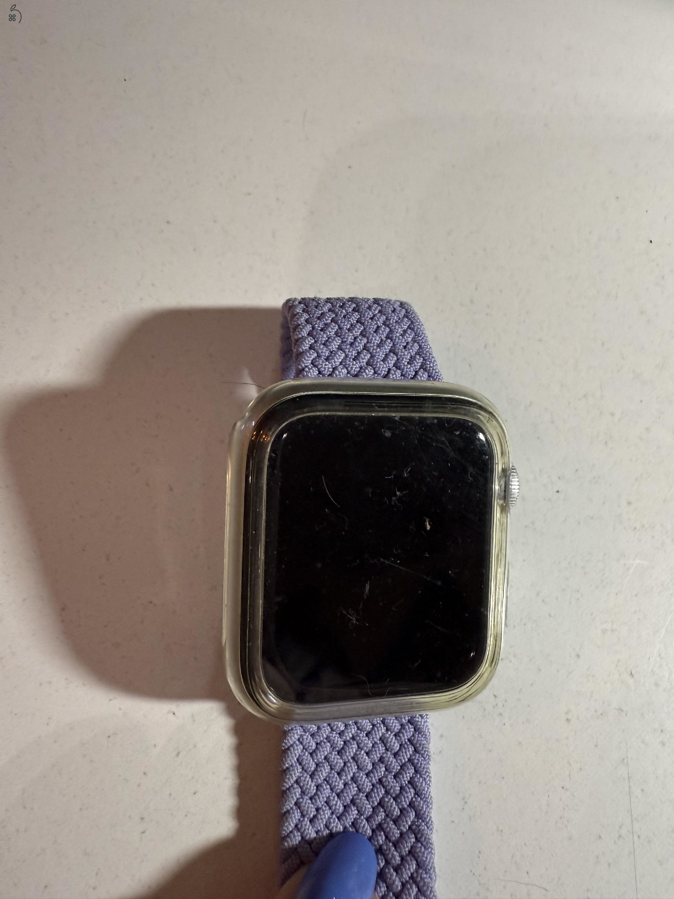 ELADÓ újszerű (fóliázott, tokban tartott) iWatch6, silver