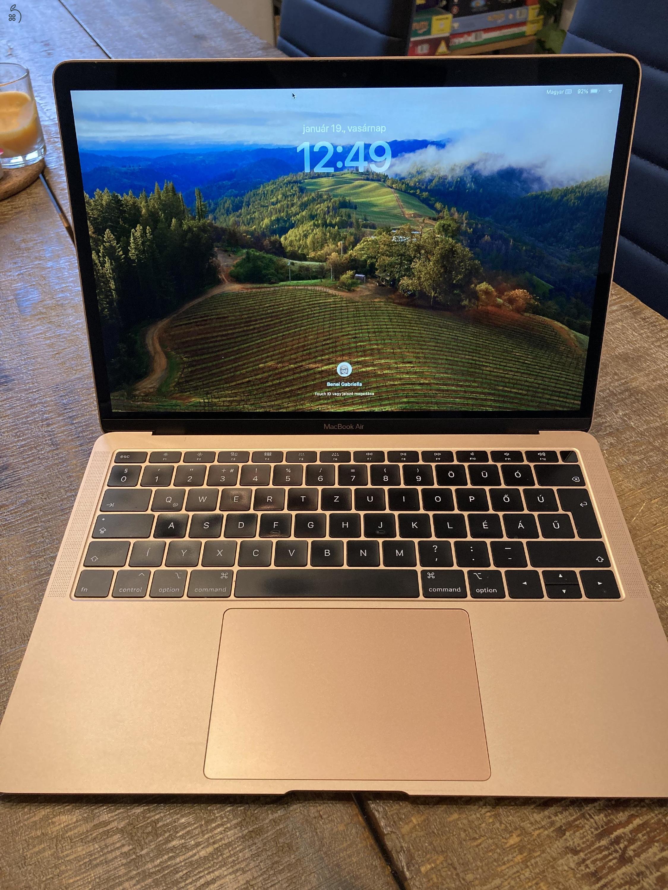 Megkímélt MacBook air 13