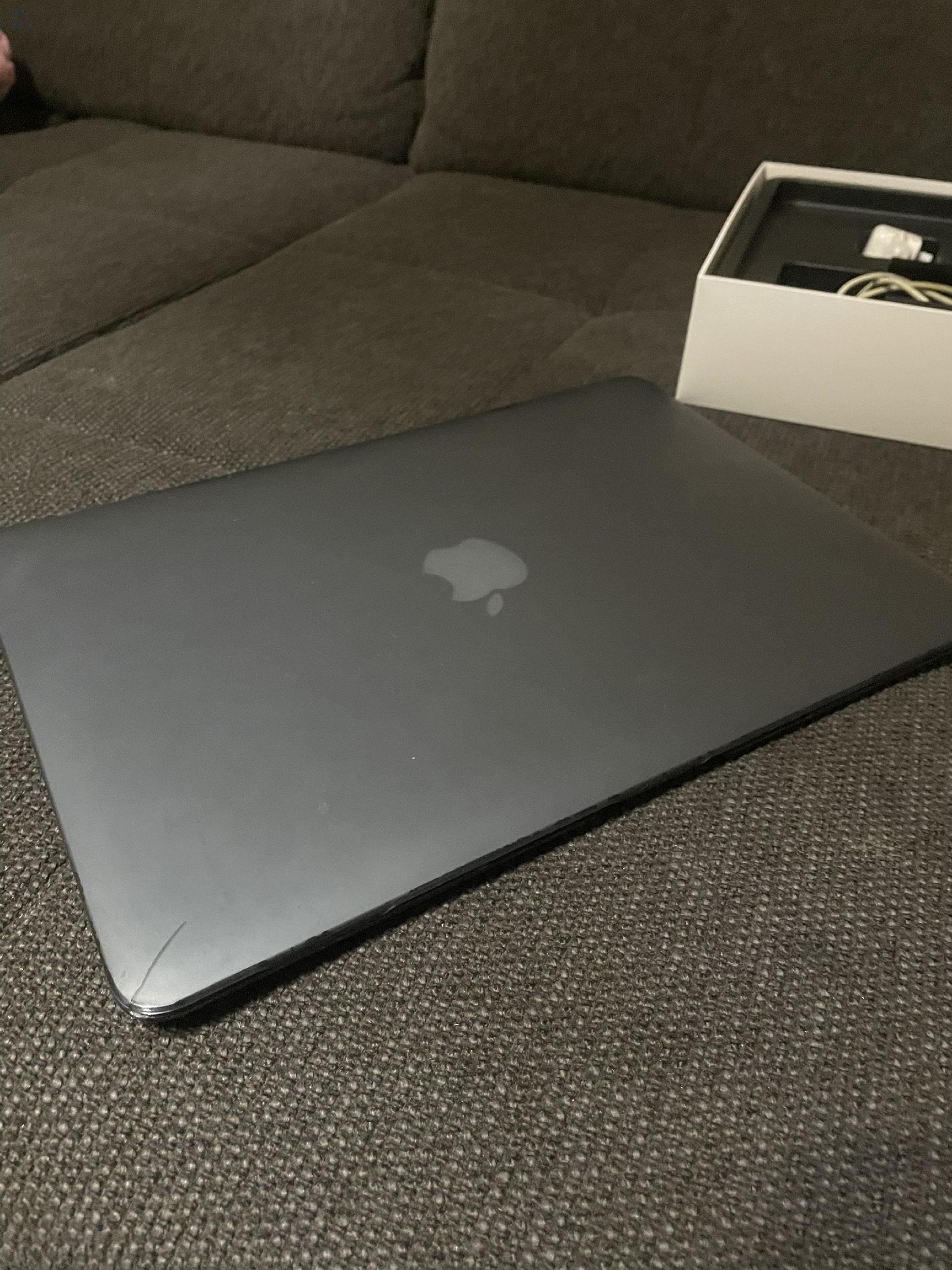 MacBook Air 13