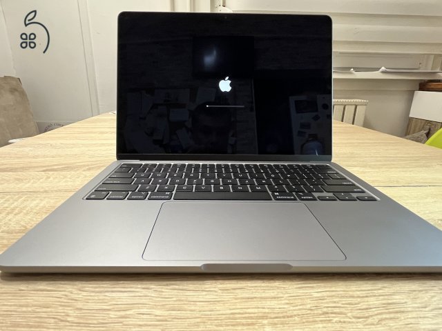 Apple MacBook Air 2022 M2 13.6