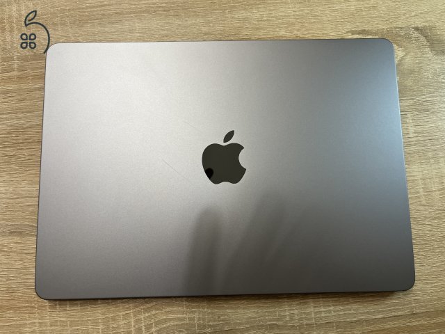 Apple MacBook Air 2022 M2 13.6