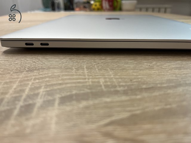 MacBook Pro 16