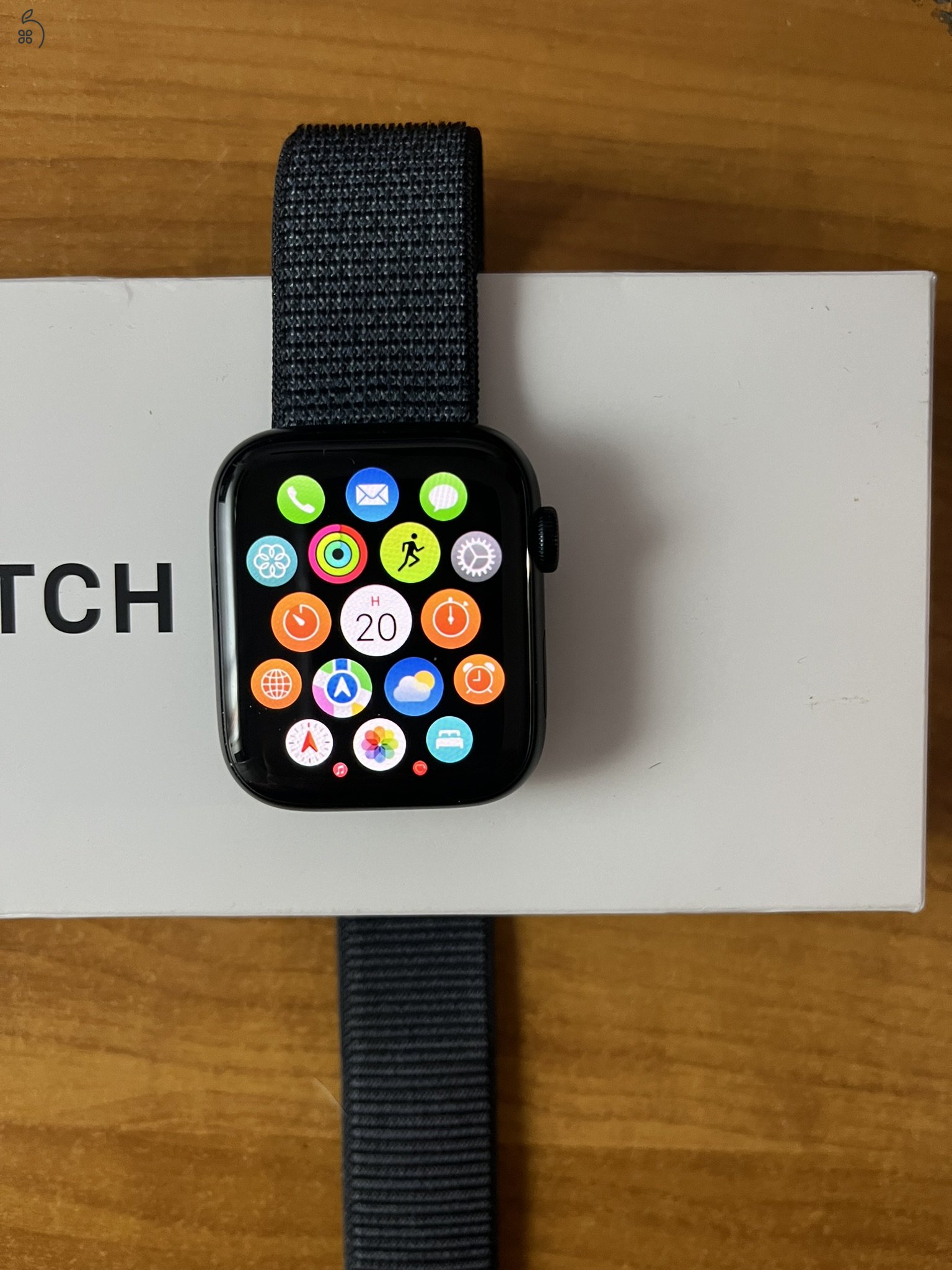 Apple Watch SE 2 44mm