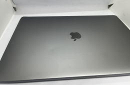 MacBook Pro 15.4