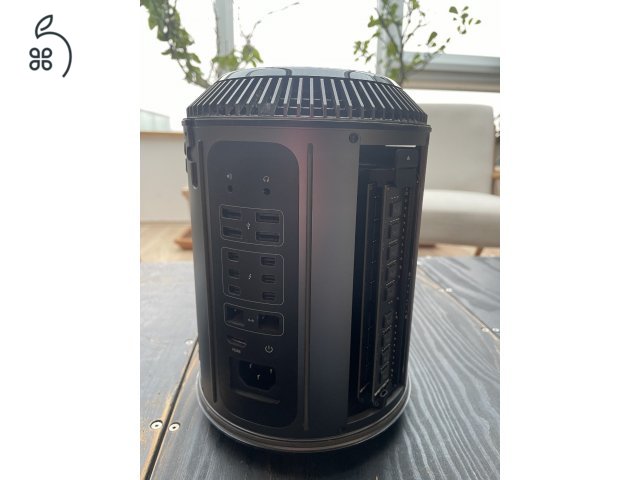 Mac Pro 6.1 (late 2013)