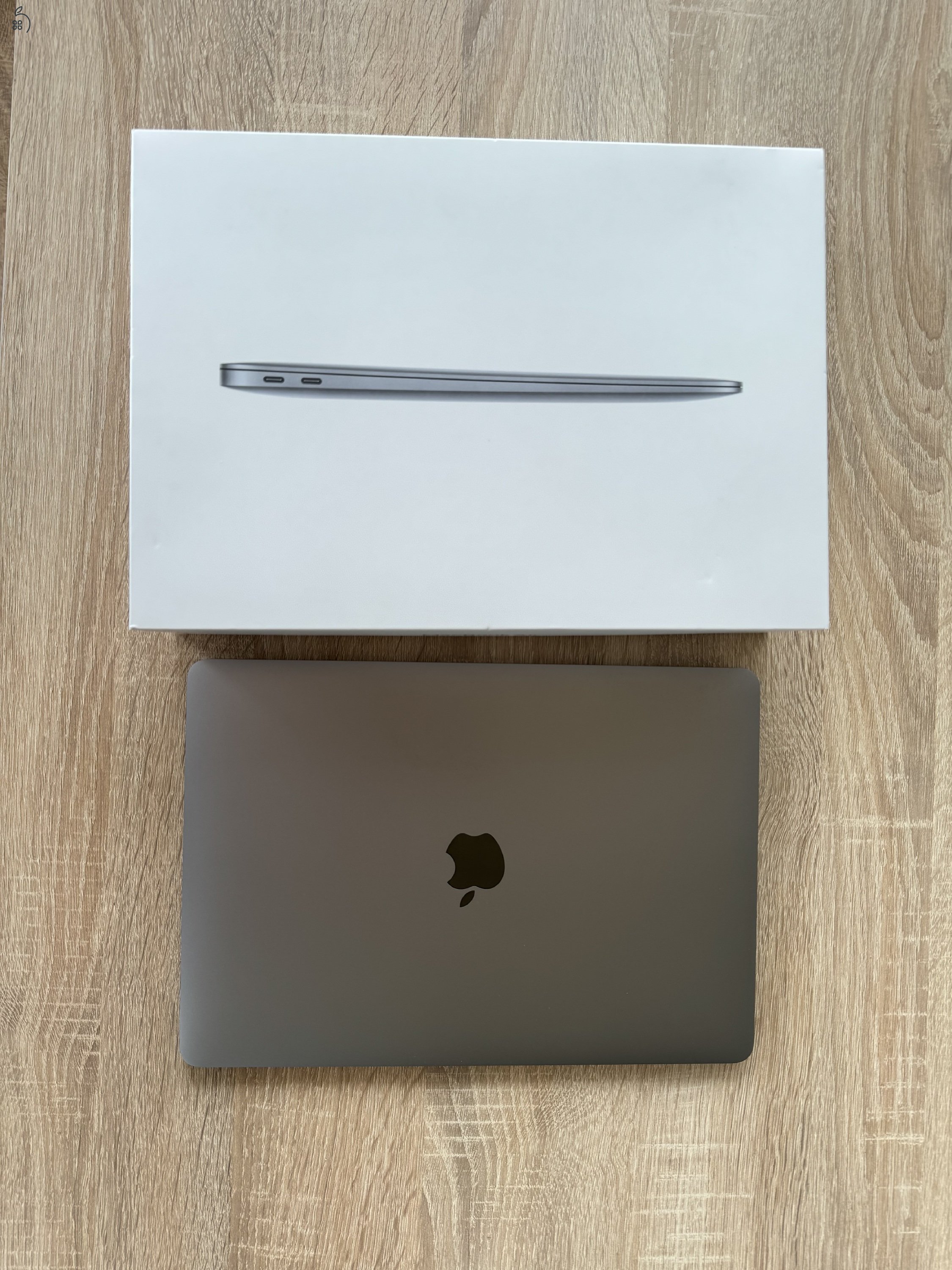 Macbook Air 13 2020, 256 GB, Szép állapot