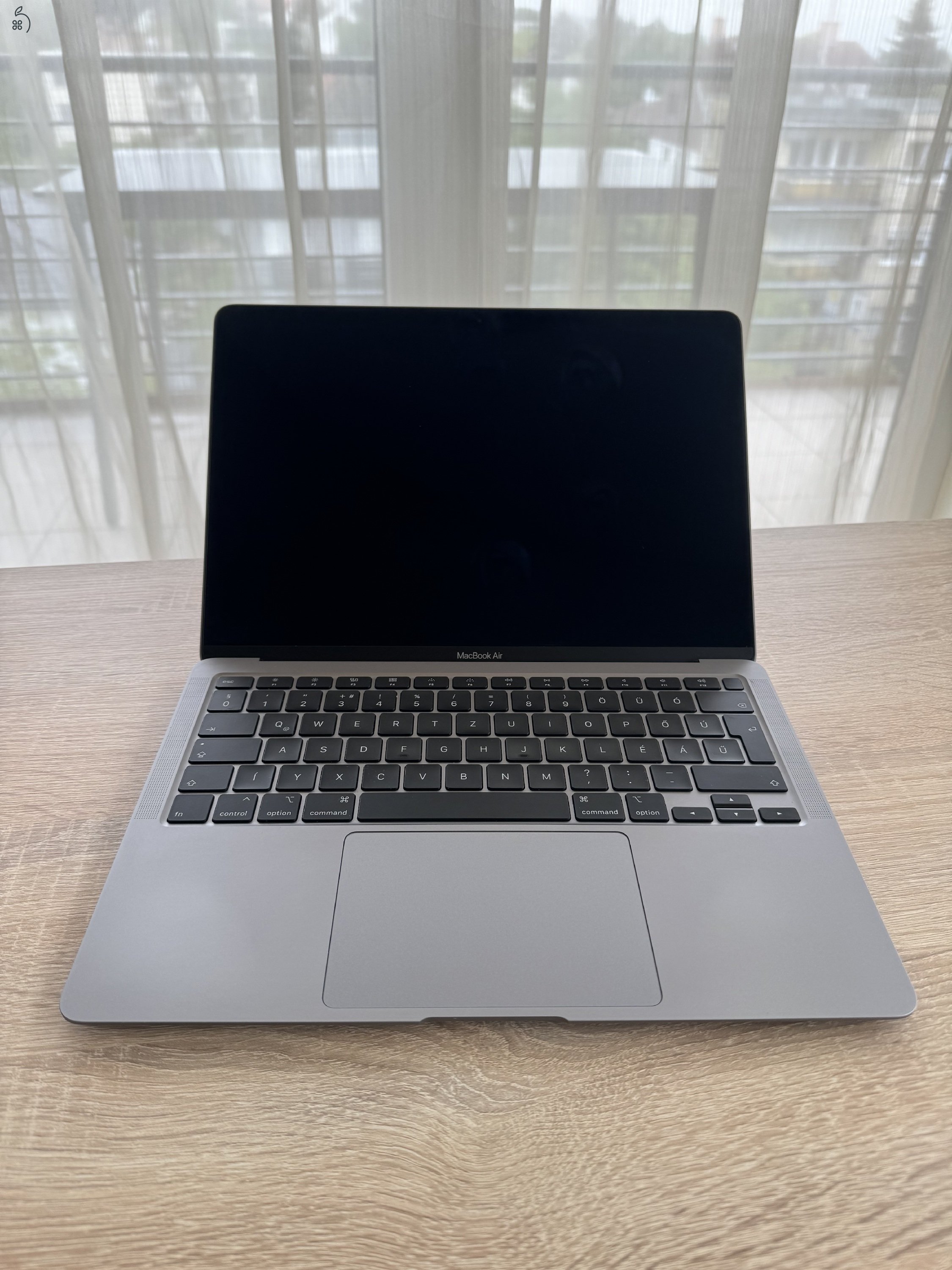 Macbook Air 13 2020, 256 GB, Szép állapot