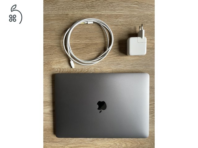 Eladó 2019-es MacBook Air, 128 GB SSD, 8 GB RAM