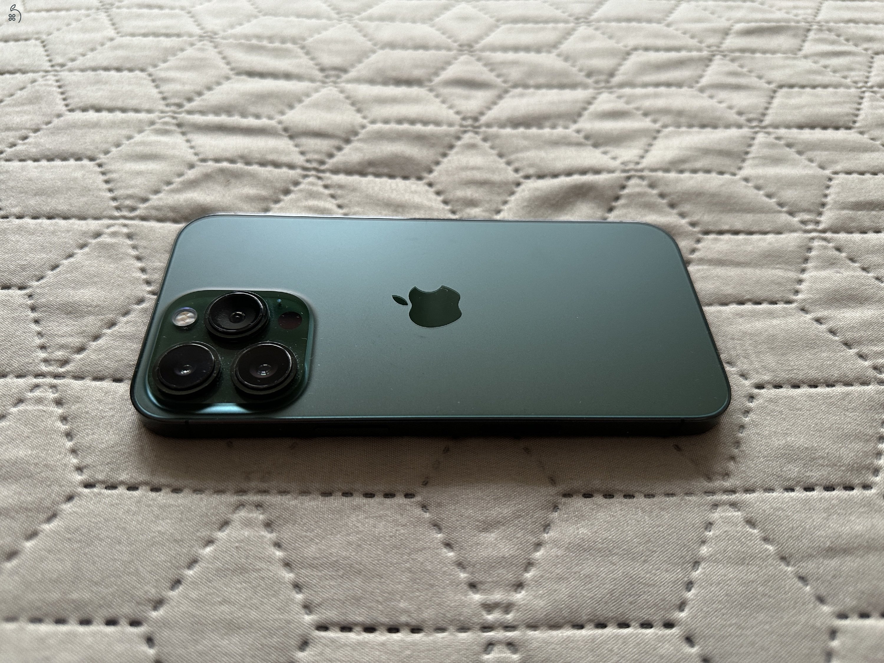 Eladó szép állapotú Apple iPhone 13 Pro 128GB Alpine Green, kártyafüggetlen készülék!