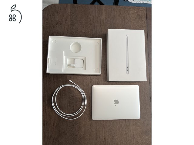 2022 MacBook Air M1 8GB/256GB 13