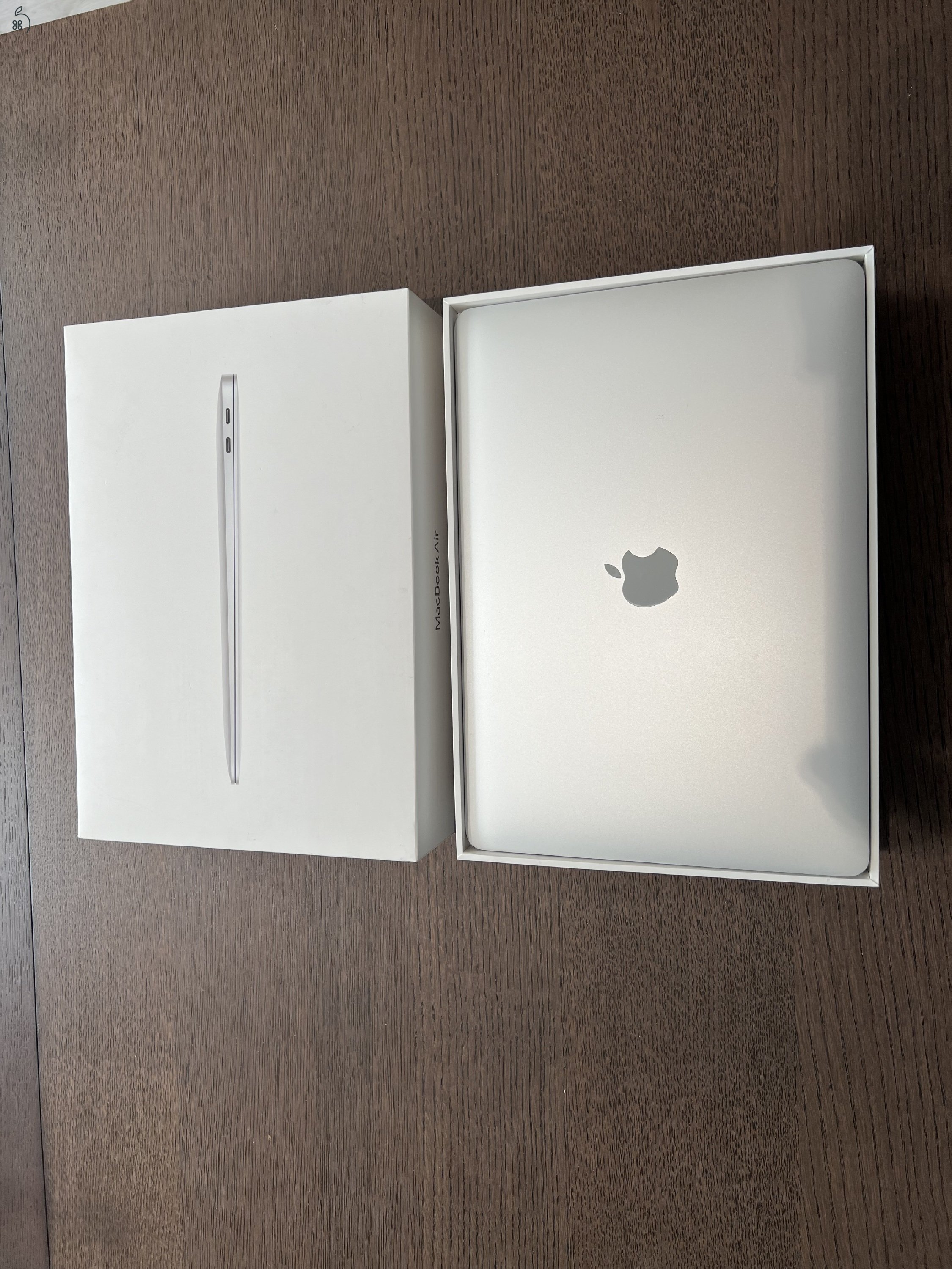 2022 MacBook Air M1 8GB/256GB 13