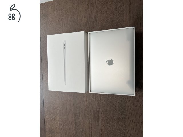 2022 MacBook Air M1 8GB/256GB 13