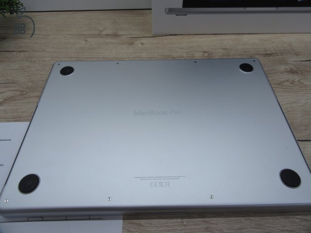 Apple Macbook 14 M2 Pro - 2023 - Használt, újszerű