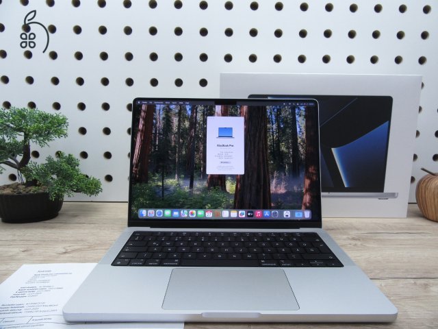 Apple Macbook 14 M2 Pro - 2023 - Használt, újszerű