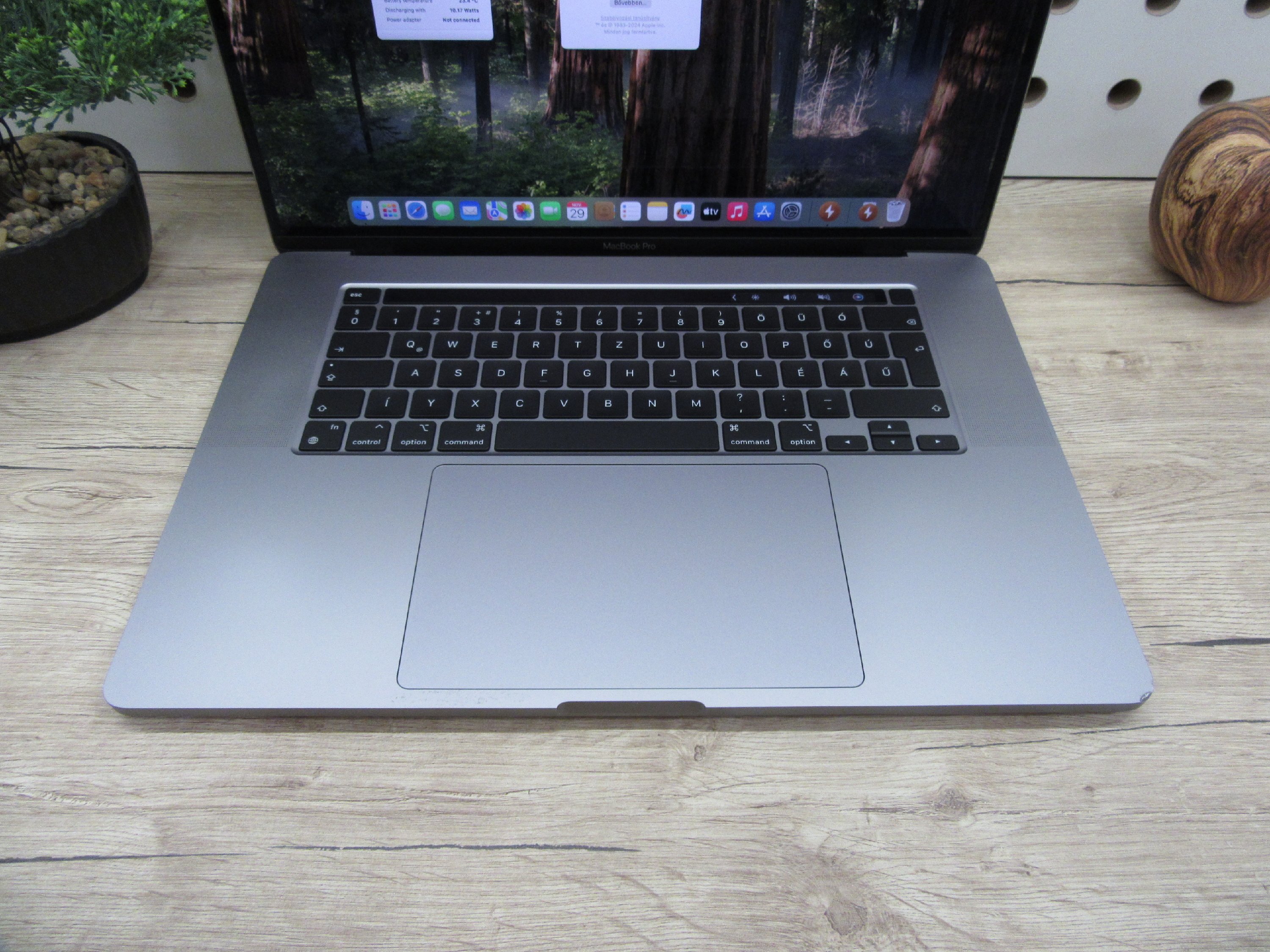 Apple Retina Macbook Pro 16 - 2019 - Használt