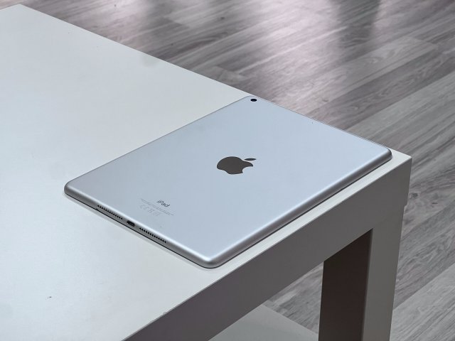iPad 6th Generáció Silver 32GB 2 Év Garanciával Számlával Aksi 91%