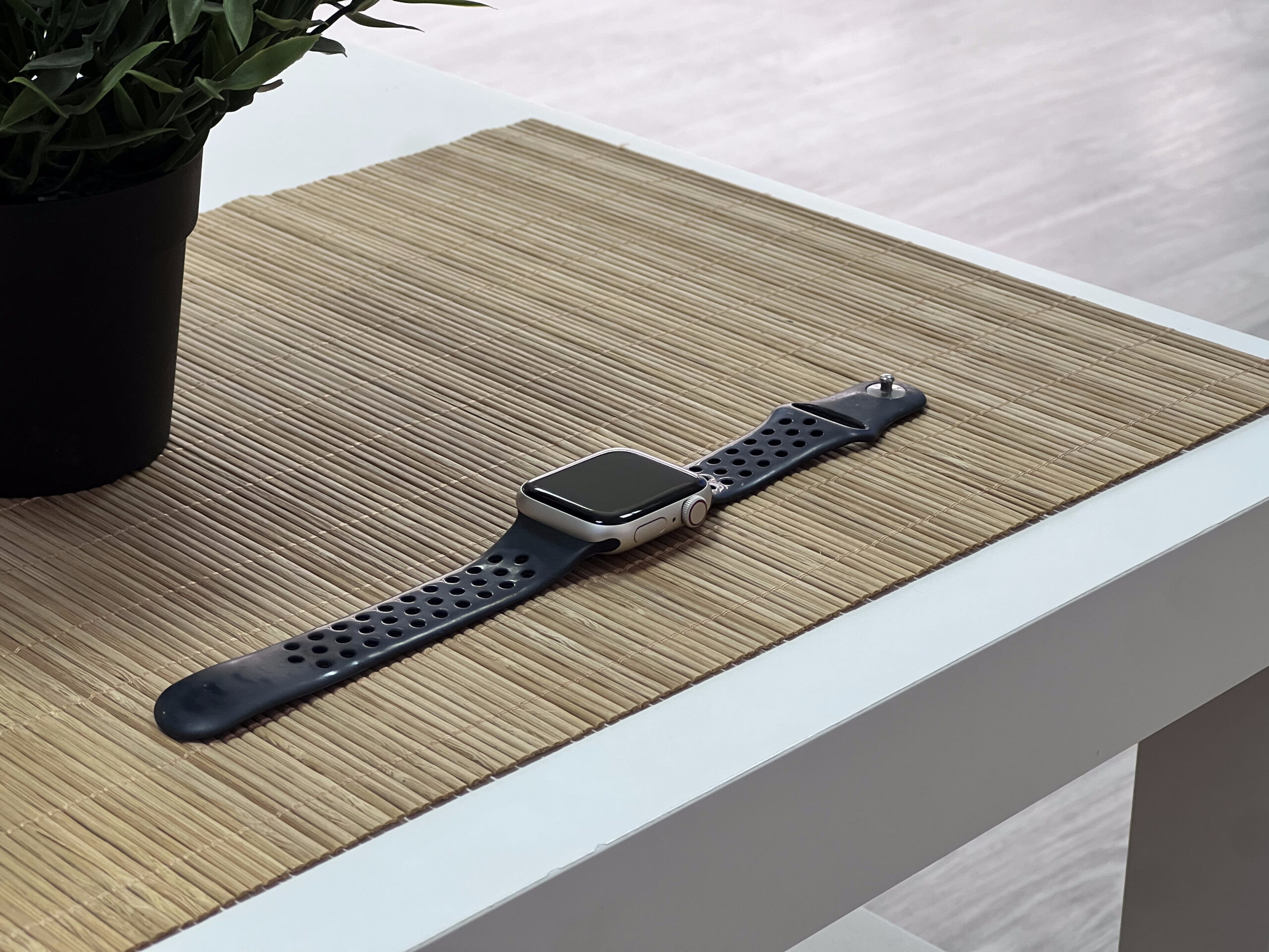 Hibátlan Apple Watch SE2 Starlight CEL 40MM 2 ÉV Garanciával Számlával Aksi 99%