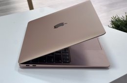 MacBook Air 2020 13 M1 256GB 2 ÉV Garanciával Számlával