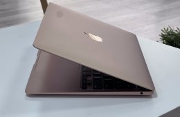 MacBook Air 2020 13 M1 256GB 2 ÉV Garanciával Számlával