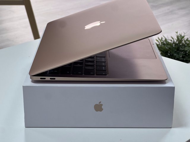 Hibátlan MacBook Air 2020 13 256GB 2 ÉV Garanciával Számlával