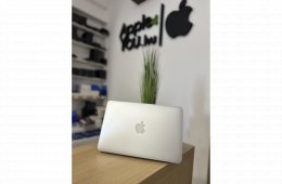 Apple MacBook Air 13″ 2015 Silver Használt
