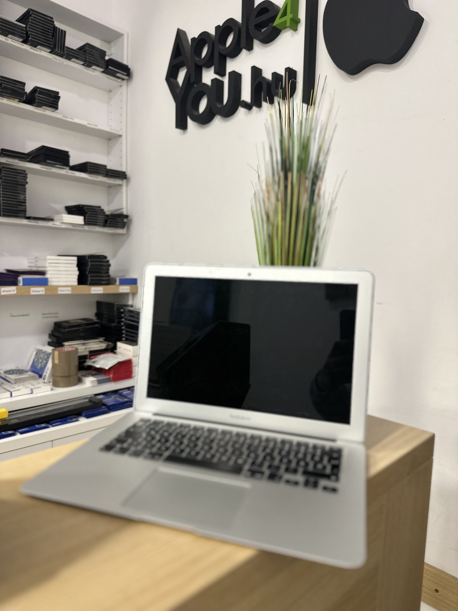 Apple MacBook Air 13″ 2015 Silver Használt
