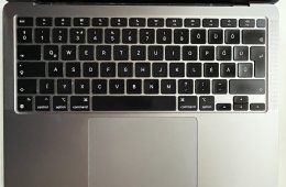 Eladó MacBook Air A2337 M1/256GB/8GB 2023.februári