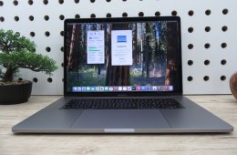 Apple Retina Macbook Pro 15 - 2018 - Használt, megkímélt